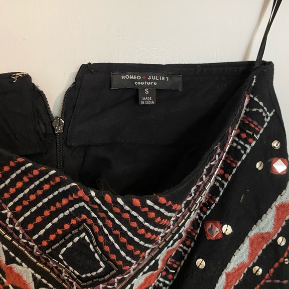 Embroidered, Embellished Romeo + Juliet Mini skirt - Picture 4 of 7